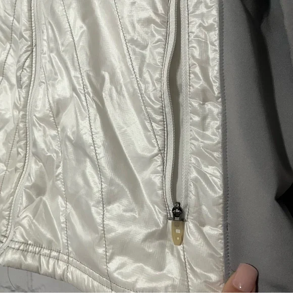The North Face Flight Series Primaloft Women's Gray White Jacket XL Lightweight - Picture 3 of 8